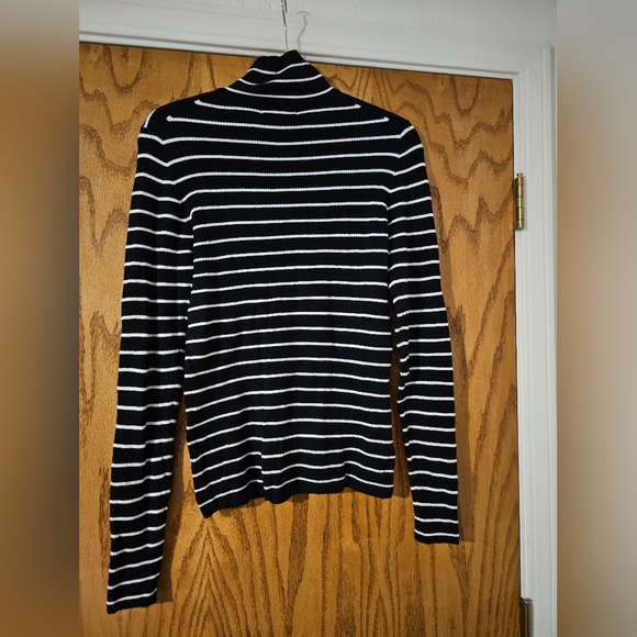 Marine Layer • Turtle Neck • x-large •  Rayon Blend • Black w/white stripes - Picture 4 of 4